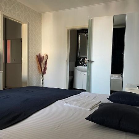 Apartament Cu 3 Dormitoare Jolie.M Galaţi Exterior foto