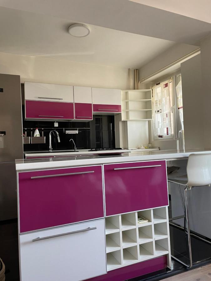 Apartament Cu 3 Dormitoare Jolie.M Galaţi Exterior foto